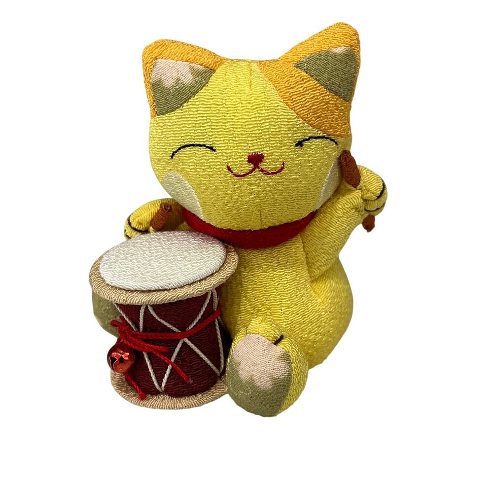 Japanese Kimekomi Maneki Neko Yellow Lucky Cat Figurine Drummer Chirimen Crepe